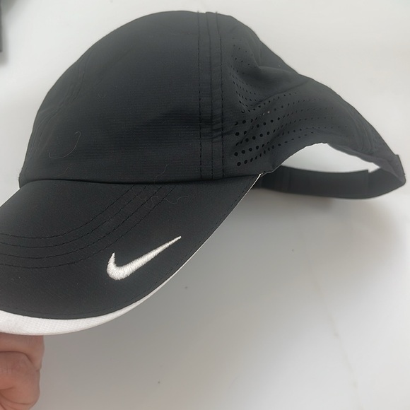 Nike - Picture 6 of 6